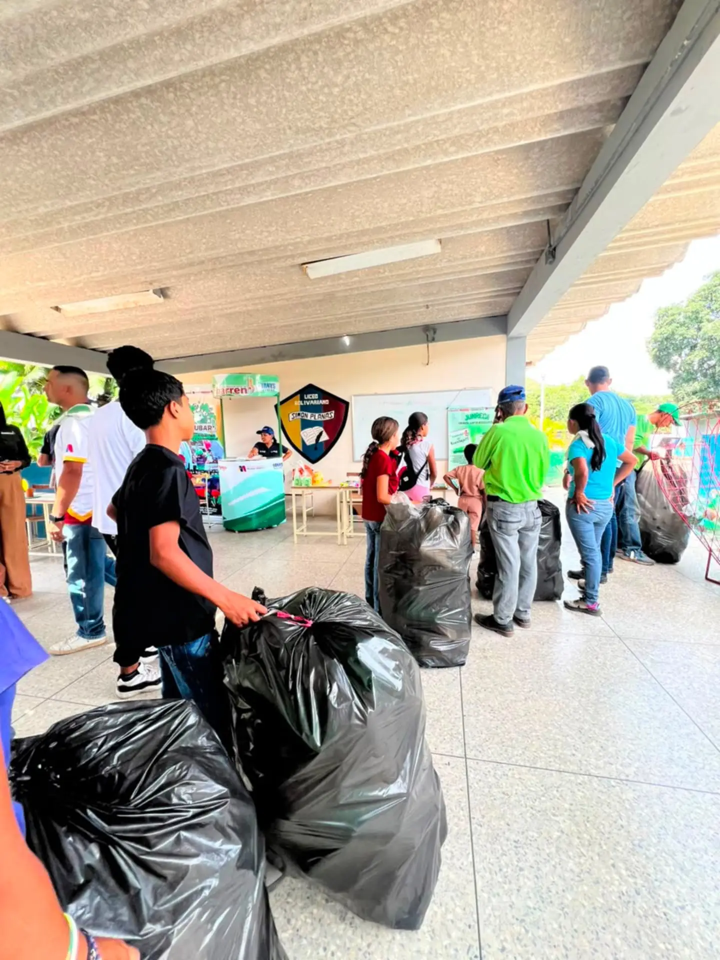 Puntos Verdes y entrega comunitaria de materiales clasificados